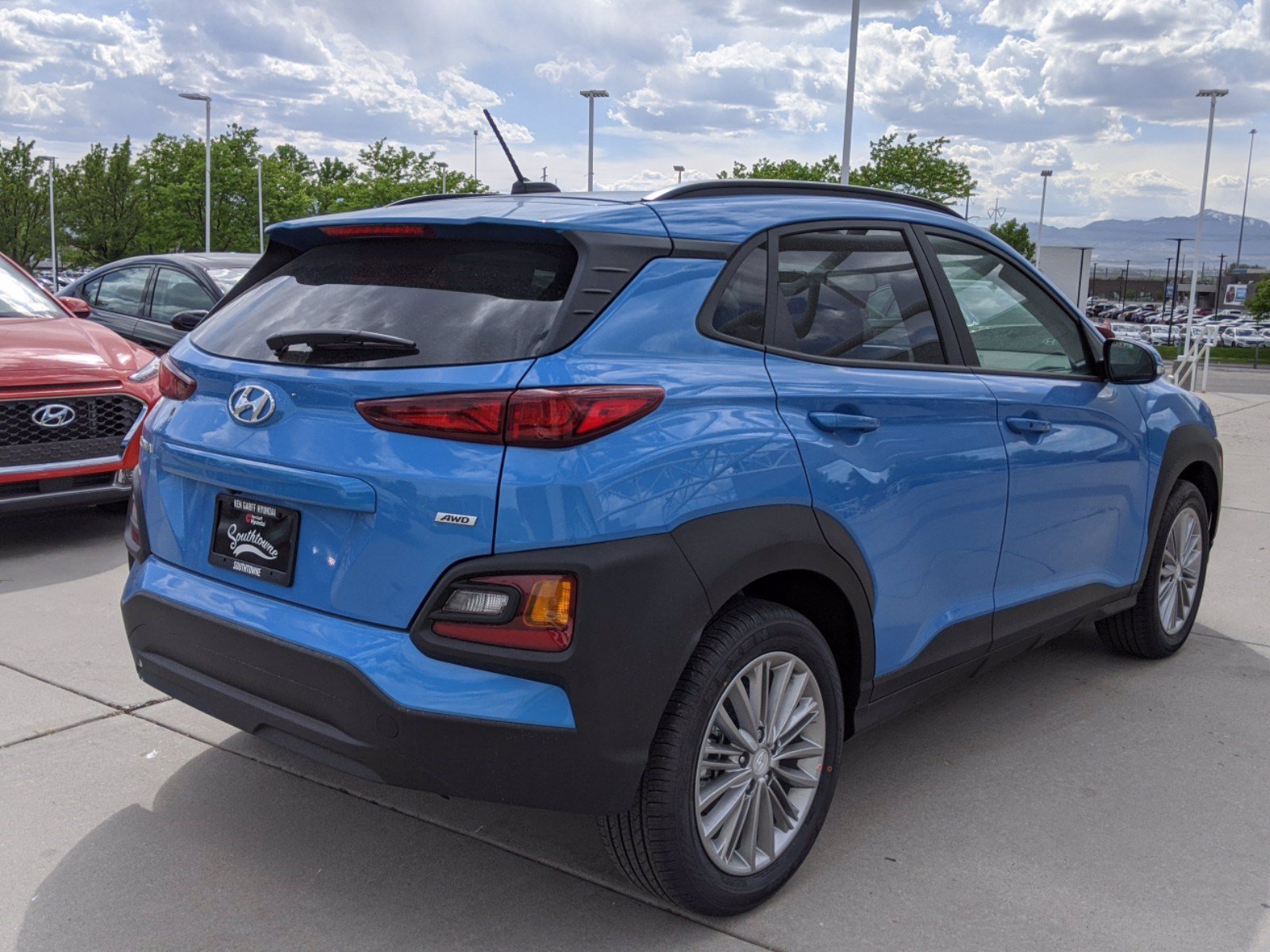 New 2020 HYUNDAI Kona SEL AWD 4D Sport Utility